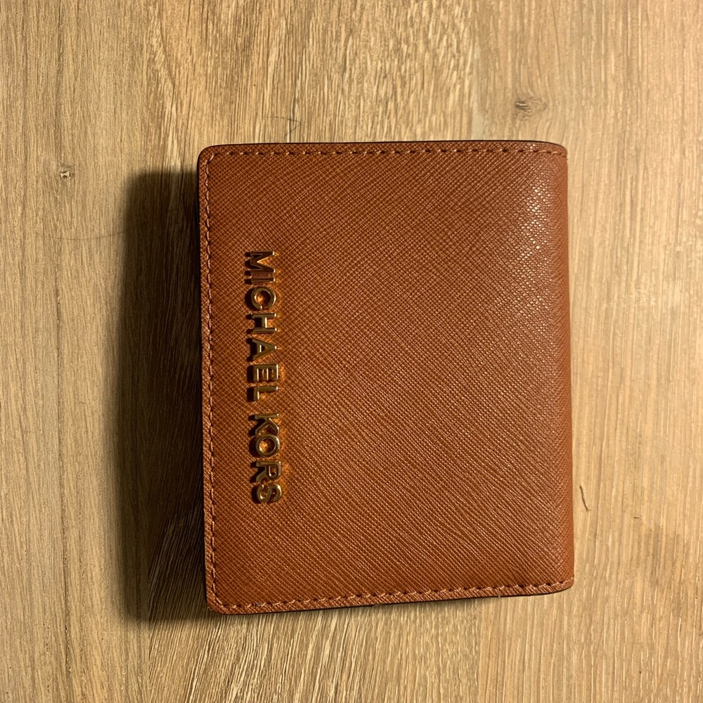 Brand new Michael Kors Bi-fold wallet.